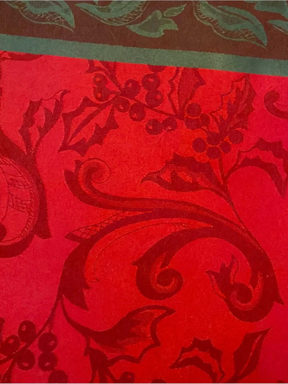 Christmas Holly & Berry set of 6 cloth placemats 19x13 in New